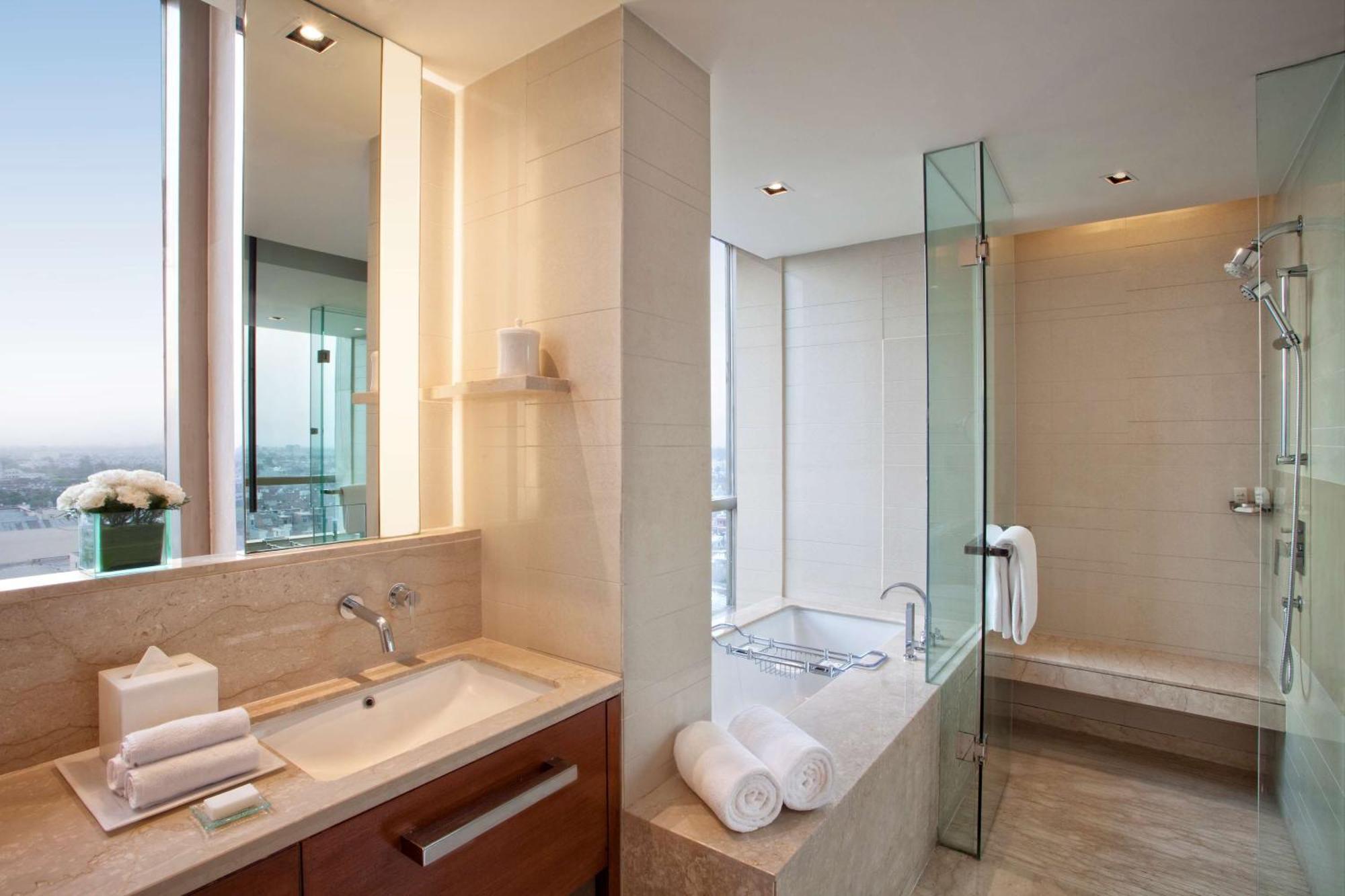 Regency King Suite